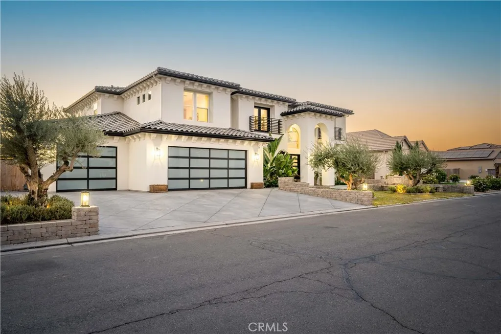 402 S Michelle, Kerman, California 93630 home-pic-2