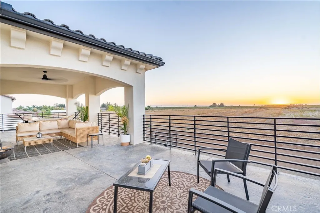 402 S Michelle, Kerman, California 93630 home-pic-48