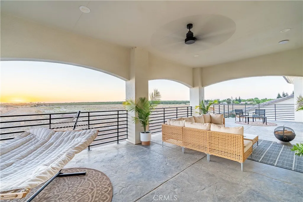 402 S Michelle, Kerman, California 93630 home-pic-47