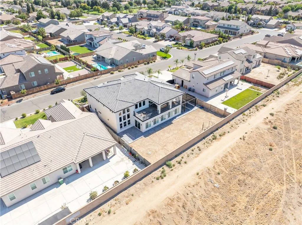 402 S Michelle, Kerman, California 93630 home-pic-63