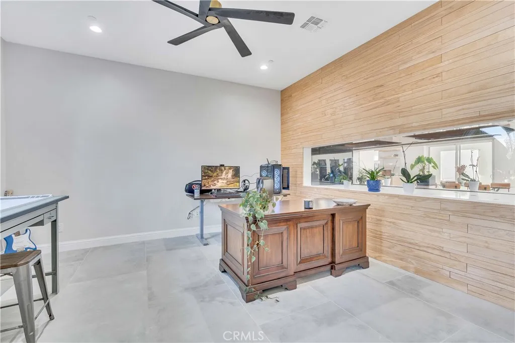 402 S Michelle, Kerman, California 93630 home-pic-27