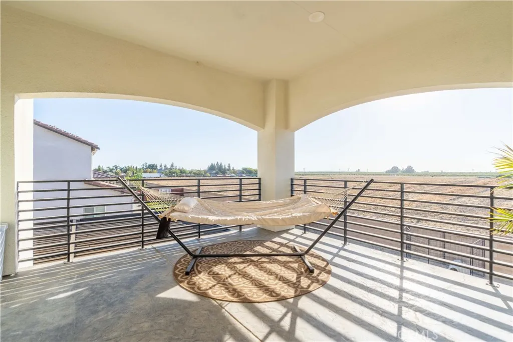 402 S Michelle, Kerman, California 93630 home-pic-50