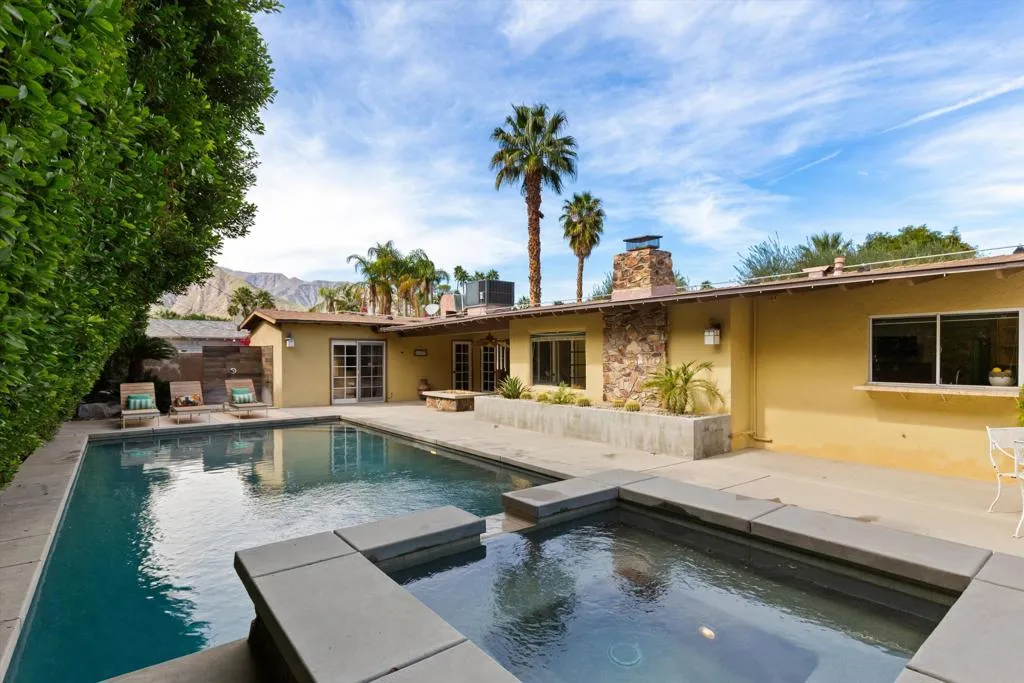 1387 E Verbena Drive, Palm Springs, California 92262 home-pic-4