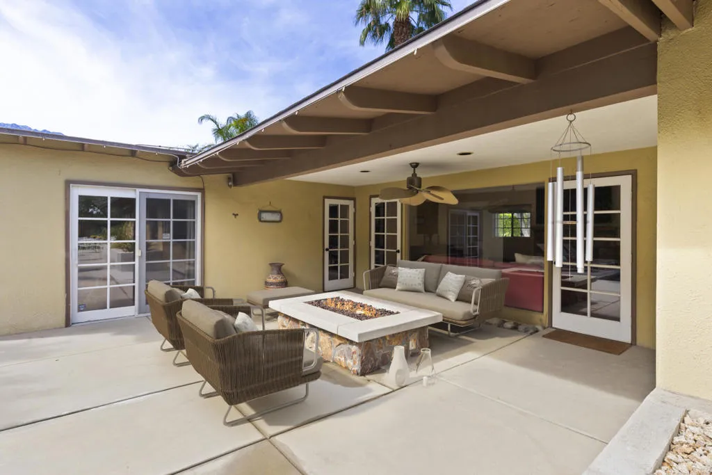 1387 E Verbena Drive, Palm Springs, California 92262 home-pic-13