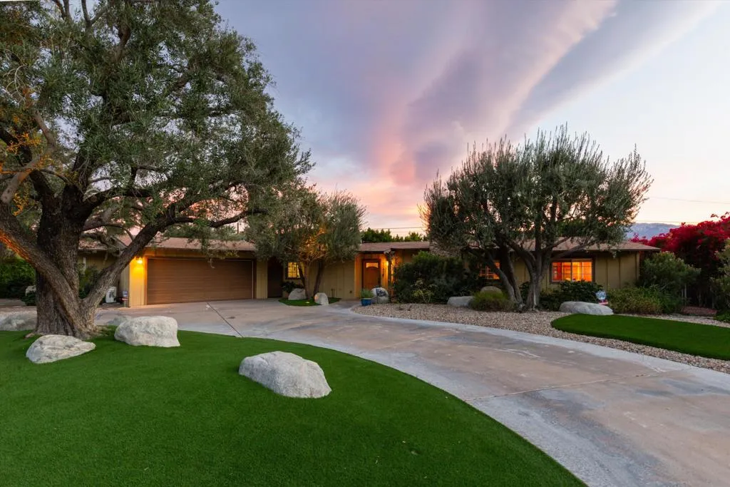 1387 E Verbena Drive, Palm Springs, California 92262 home-pic-1