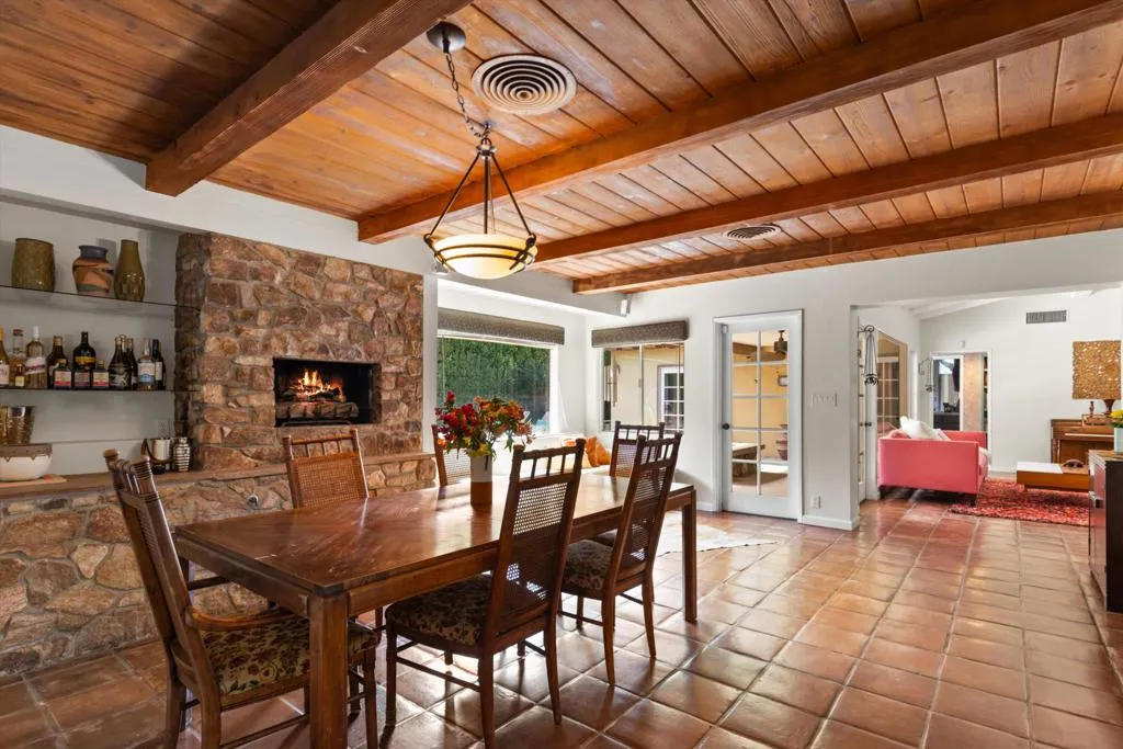 1387 E Verbena Drive, Palm Springs, California 92262 home-pic-15