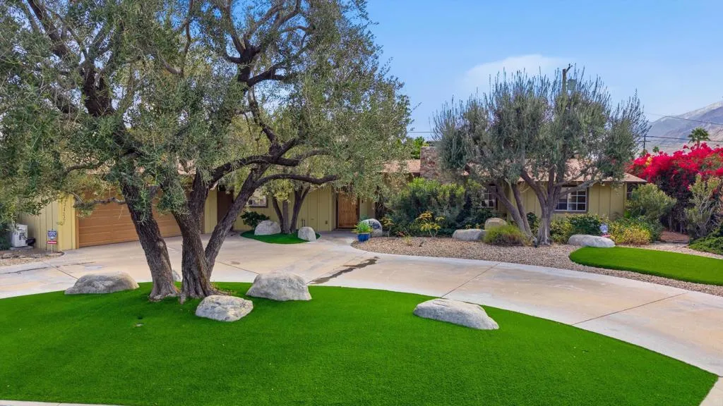 1387 E Verbena Drive, Palm Springs, California 92262 home-pic-44