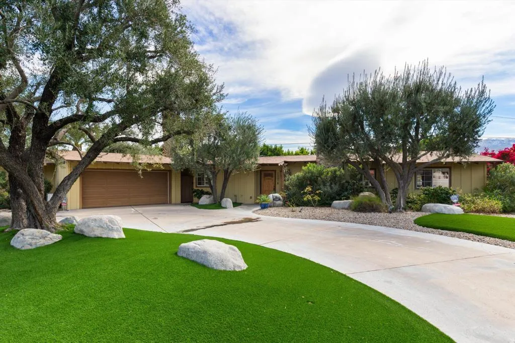 1387 E Verbena Drive, Palm Springs, California 92262 home-pic-5