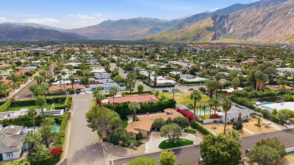 1387 E Verbena Drive, Palm Springs, California 92262 home-pic-41
