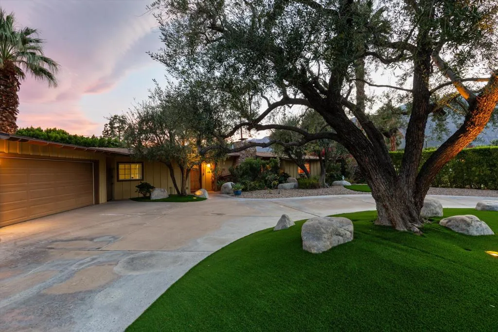 1387 E Verbena Drive, Palm Springs, California 92262 home-pic-40