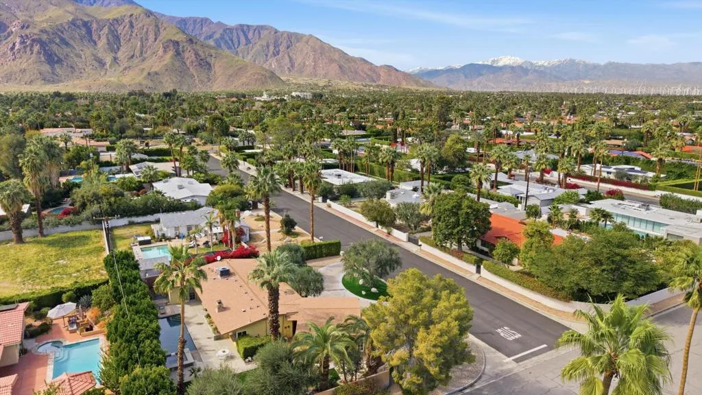 1387 E Verbena Drive, Palm Springs, California 92262 home-pic-43