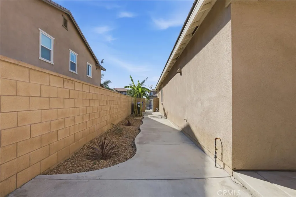 6092 Night Heron Court, Jurupa Valley, California 91752 home-pic-54