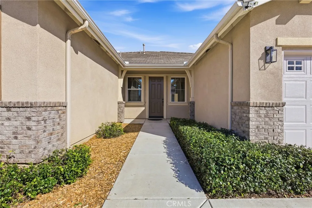 6092 Night Heron Court, Jurupa Valley, California 91752 home-pic-6