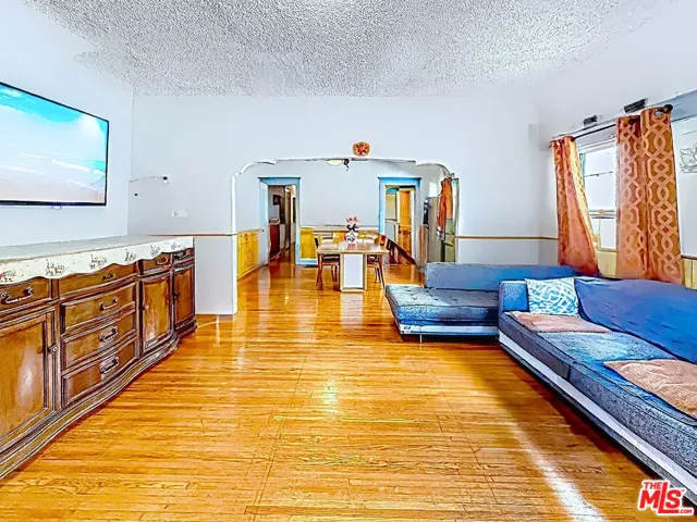 Front unit living room, digita