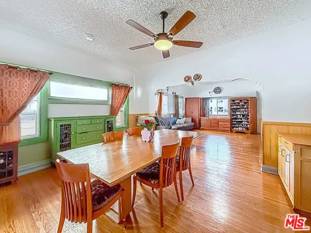 Front unit dining room, digita