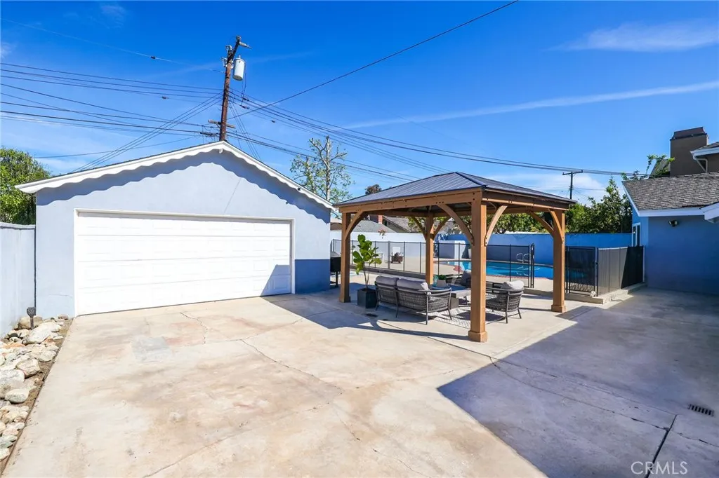 2671 Saint Albans, Rossmoor, California 90720 home-pic-47