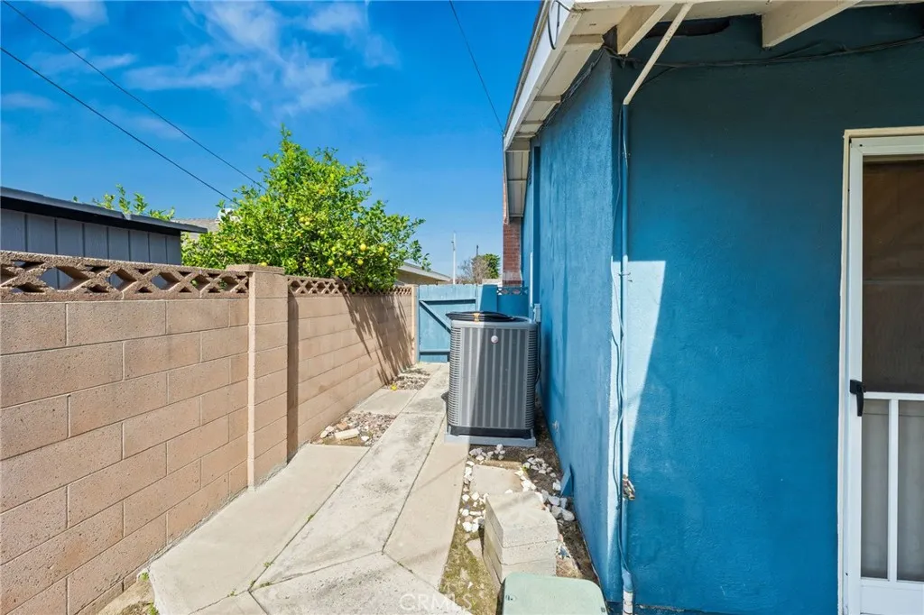 2750 E Diana Avenue, Anaheim, California 92806 home-pic-48