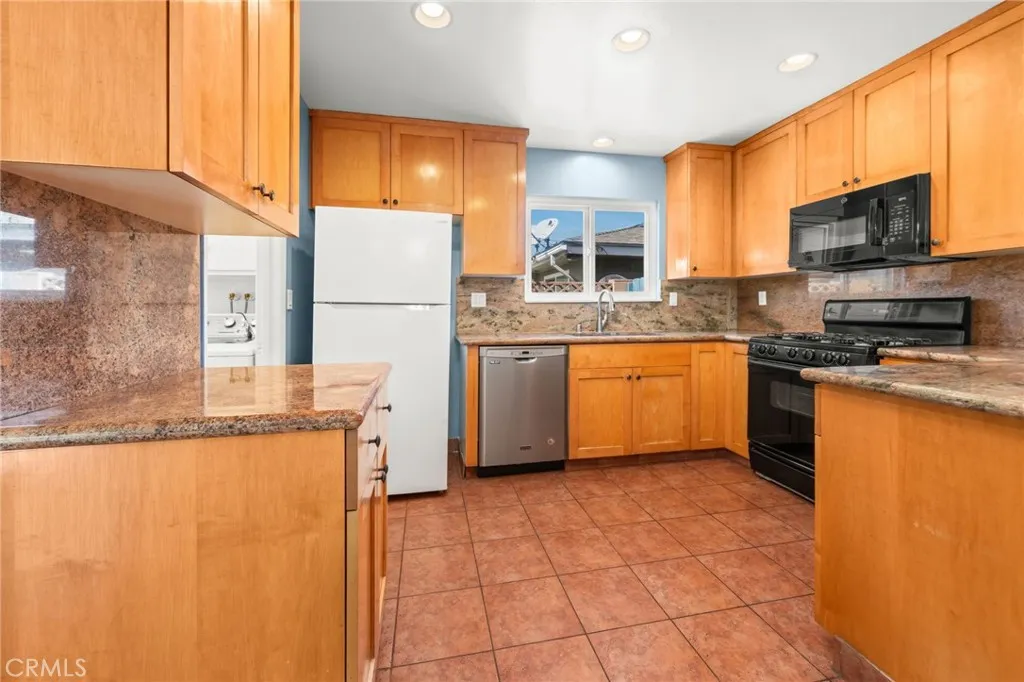 2750 E Diana Avenue, Anaheim, California 92806 home-pic-14