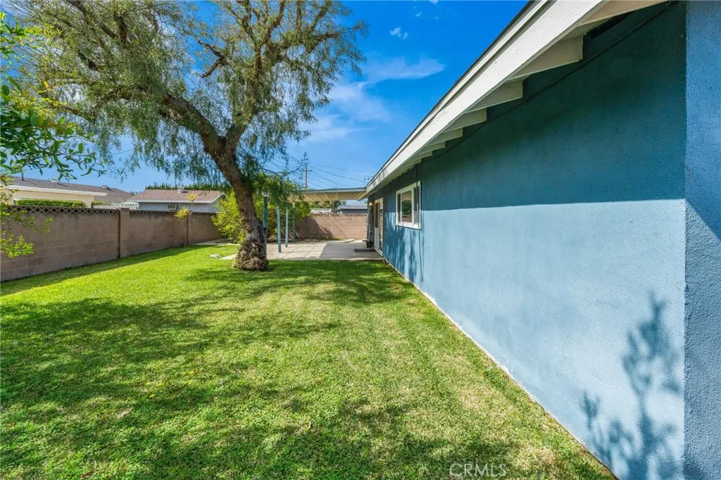 2750 E Diana Avenue, Anaheim, California 92806 home-pic-55