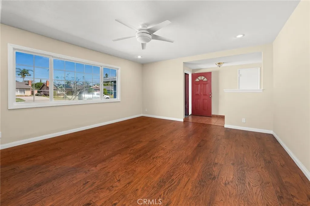 2750 E Diana Avenue, Anaheim, California 92806 home-pic-8