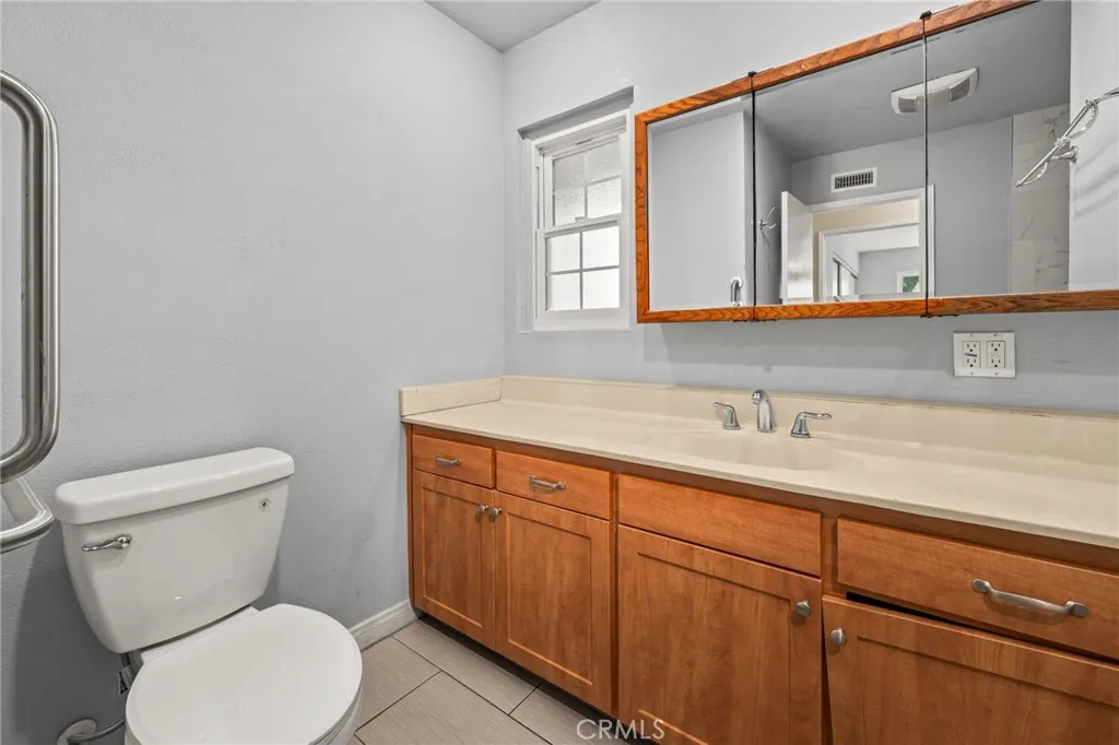 2750 E Diana Avenue, Anaheim, California 92806 home-pic-23