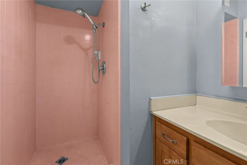 2750 E Diana Avenue, Anaheim, California 92806 home-pic-37