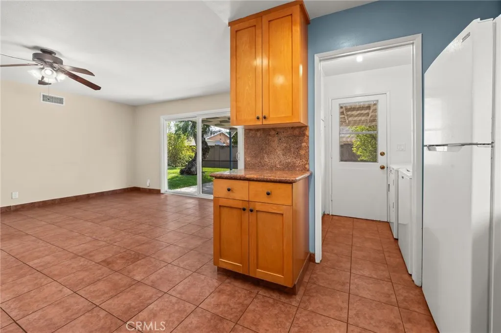 2750 E Diana Avenue, Anaheim, California 92806 home-pic-17