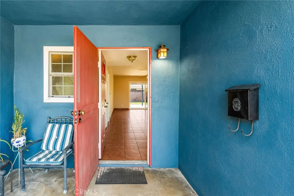 2750 E Diana Avenue, Anaheim, California 92806 home-pic-2