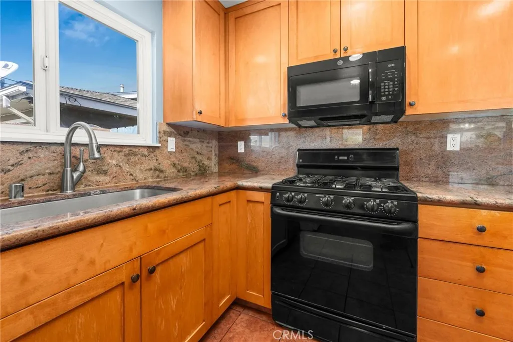 2750 E Diana Avenue, Anaheim, California 92806 home-pic-15