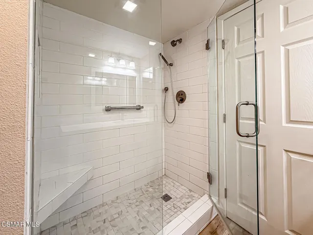dHall Bath4