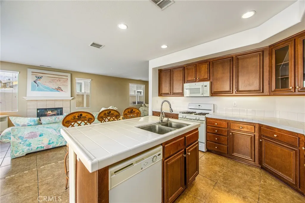 59 Helen, Beaumont, California 92223 home-pic-15