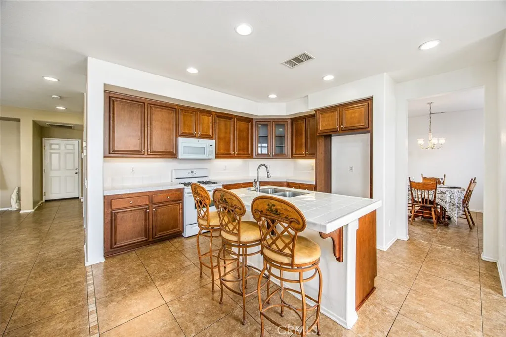 59 Helen, Beaumont, California 92223 home-pic-17