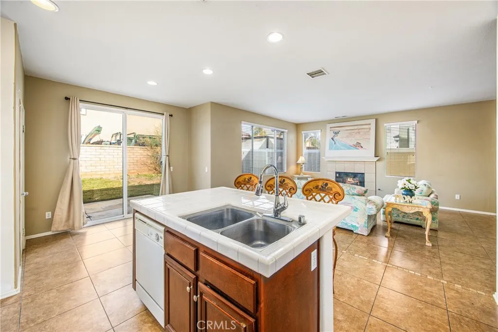 59 Helen, Beaumont, California 92223 home-pic-19