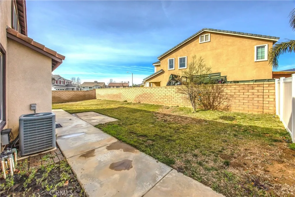 59 Helen, Beaumont, California 92223 home-pic-47