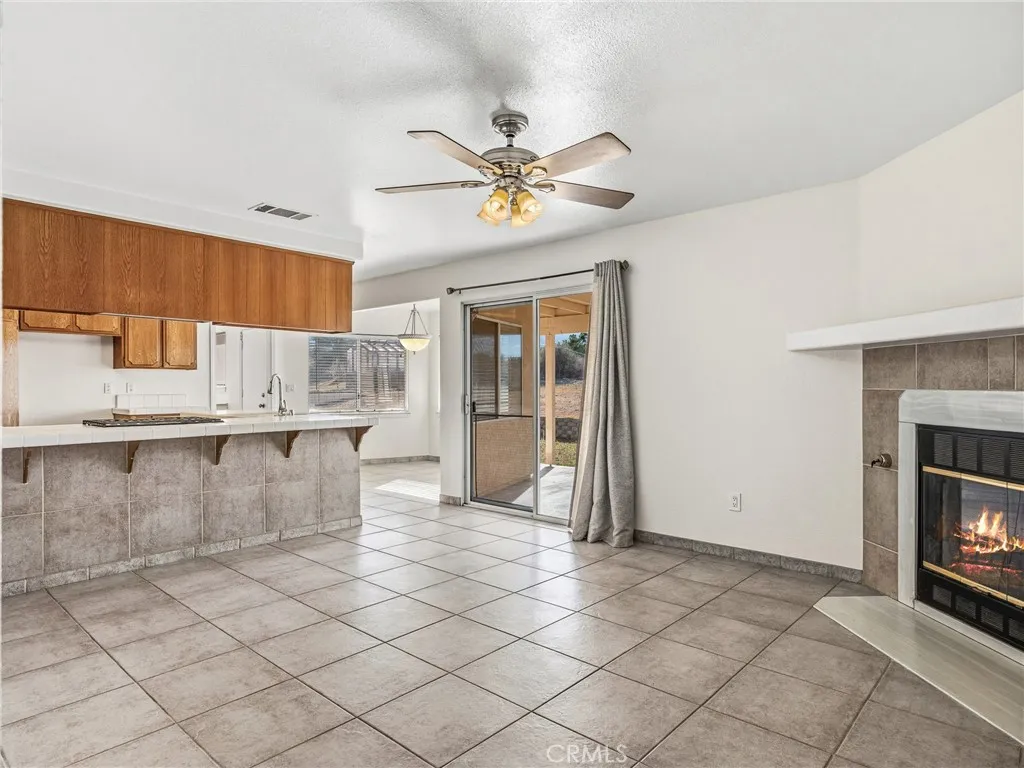 9550 Riggins, Phelan, California 92371 home-pic-7