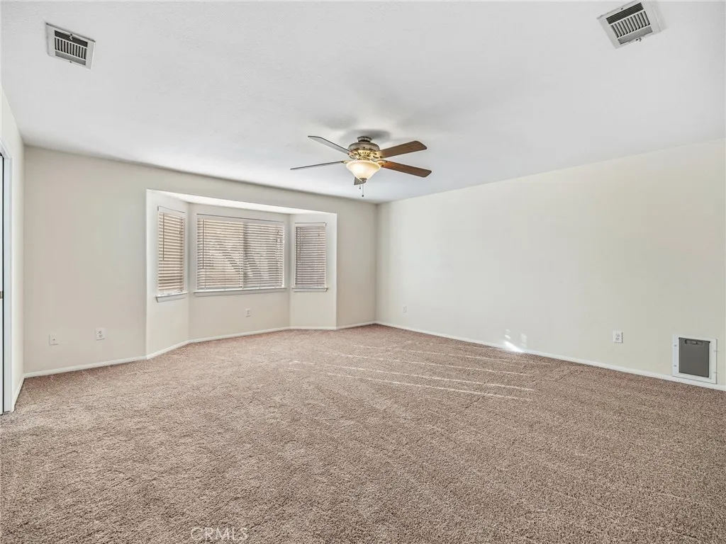 9550 Riggins, Phelan, California 92371 home-pic-19