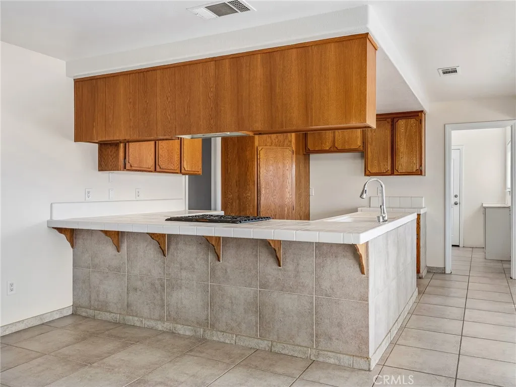 9550 Riggins, Phelan, California 92371 home-pic-11