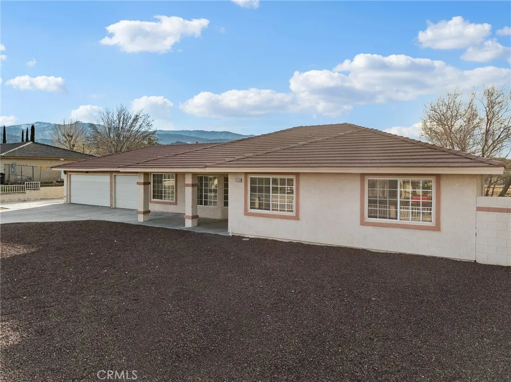 9550 Riggins, Phelan, California 92371 home-pic-40