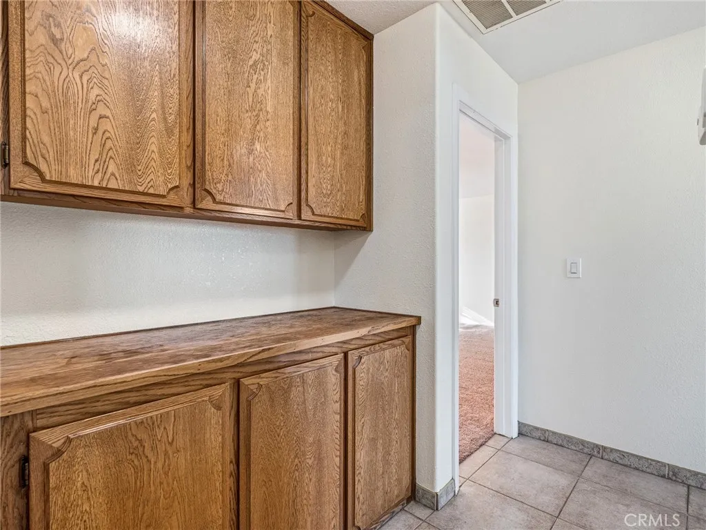 9550 Riggins, Phelan, California 92371 home-pic-18