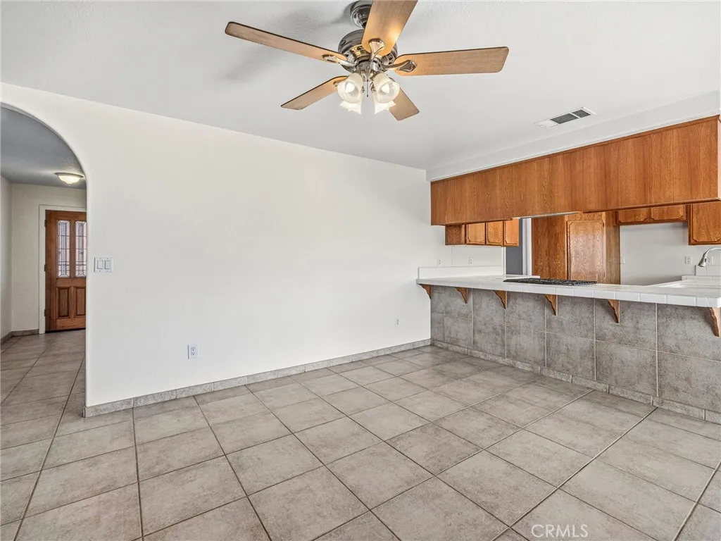 9550 Riggins, Phelan, California 92371 home-pic-9