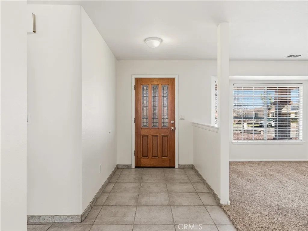9550 Riggins, Phelan, California 92371 home-pic-2