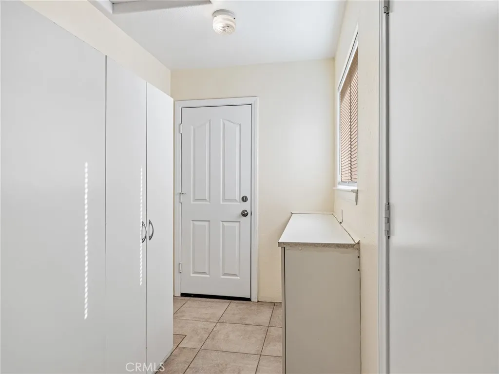 9550 Riggins, Phelan, California 92371 home-pic-16