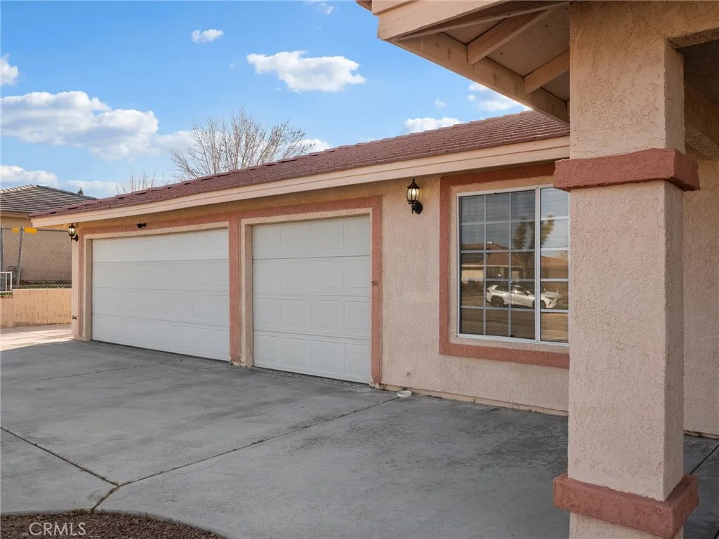 9550 Riggins, Phelan, California 92371 home-pic-41
