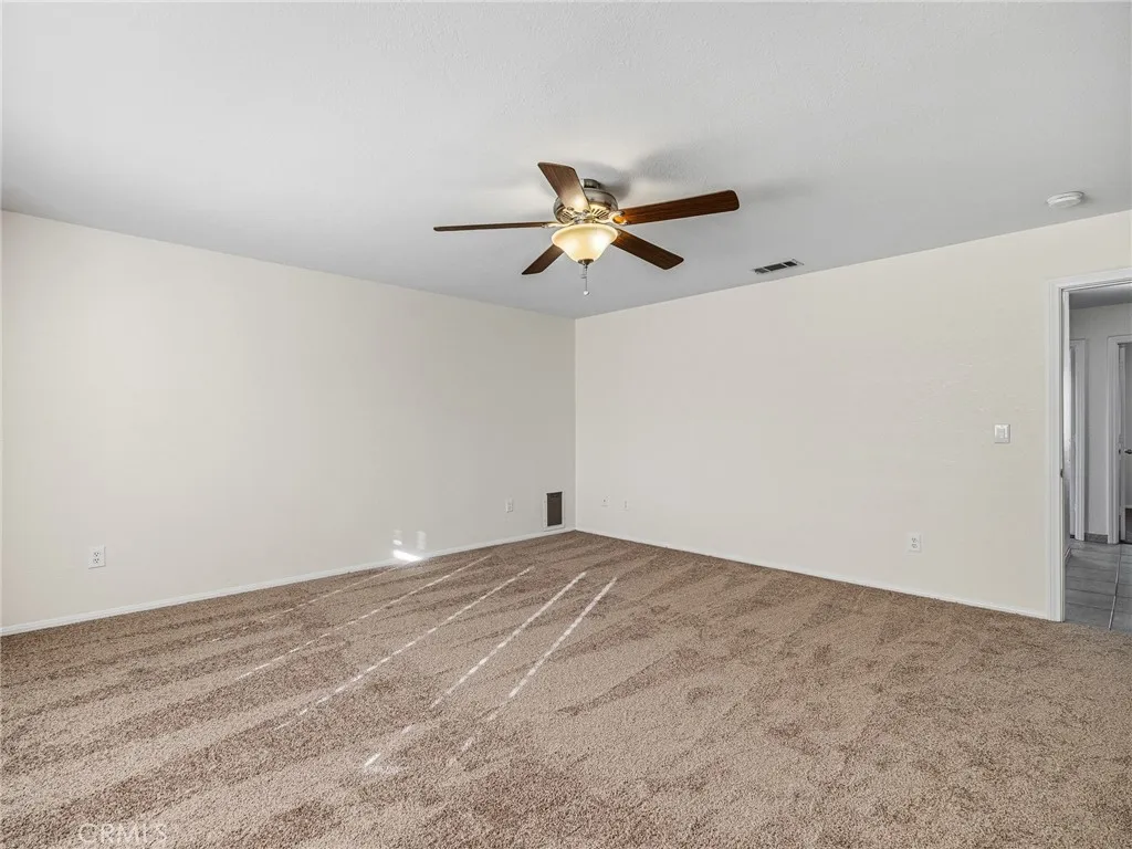 9550 Riggins, Phelan, California 92371 home-pic-20