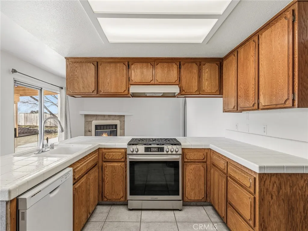 9550 Riggins, Phelan, California 92371 home-pic-13