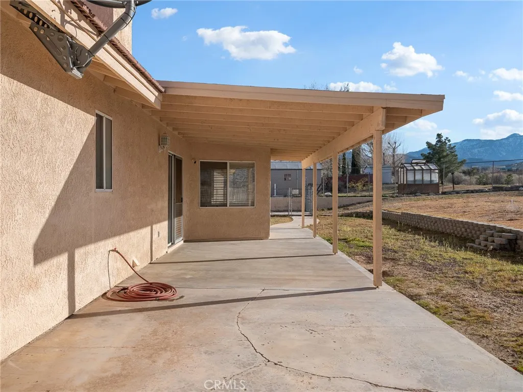 9550 Riggins, Phelan, California 92371 home-pic-32
