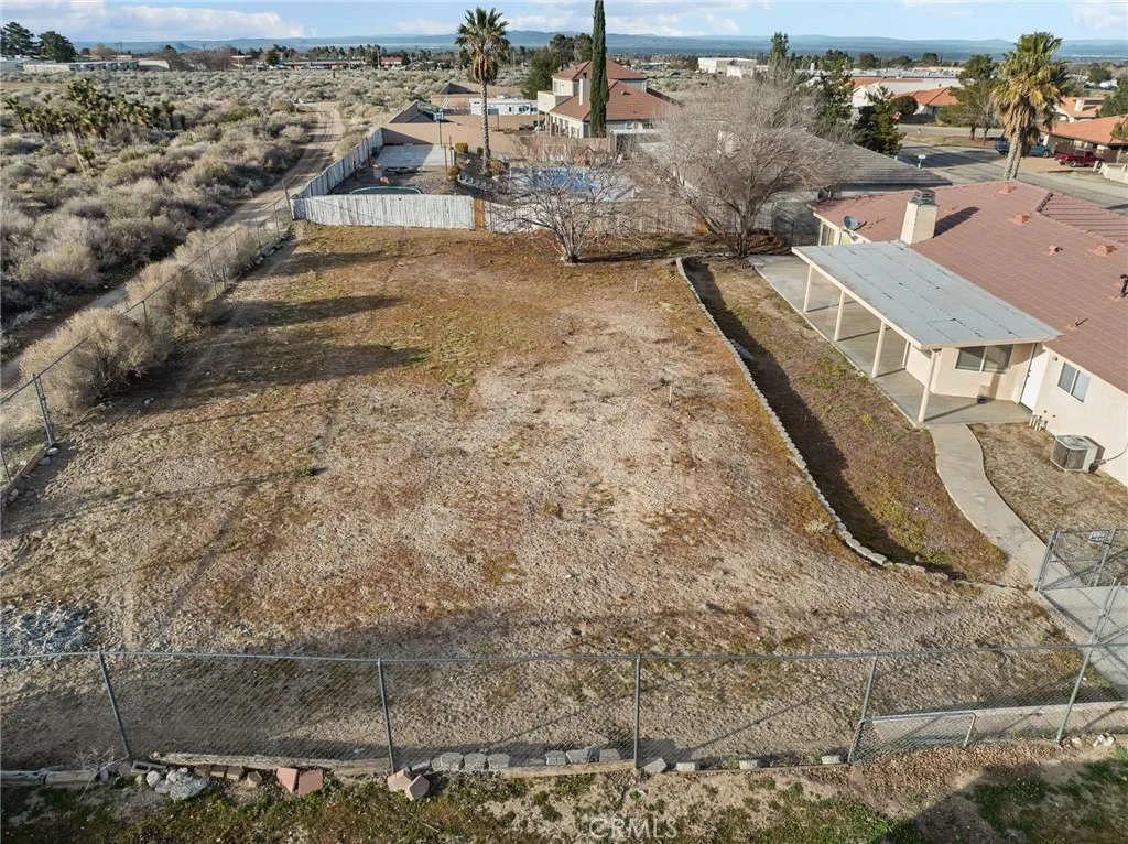 9550 Riggins, Phelan, California 92371 home-pic-35