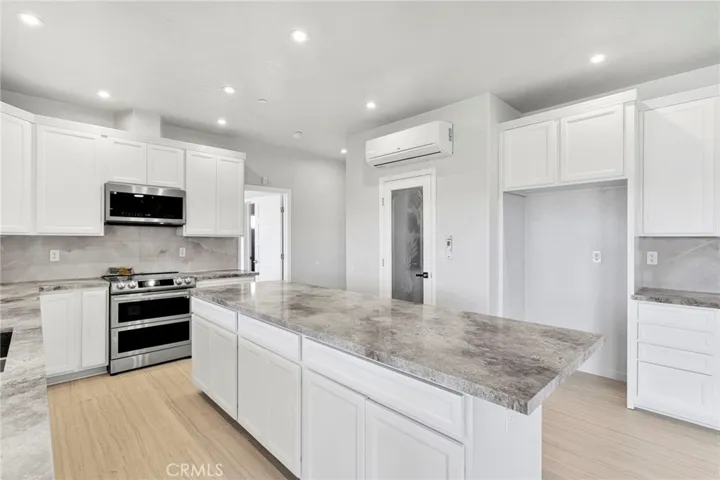 24548 Ledbury, Oro Grande, California 92368