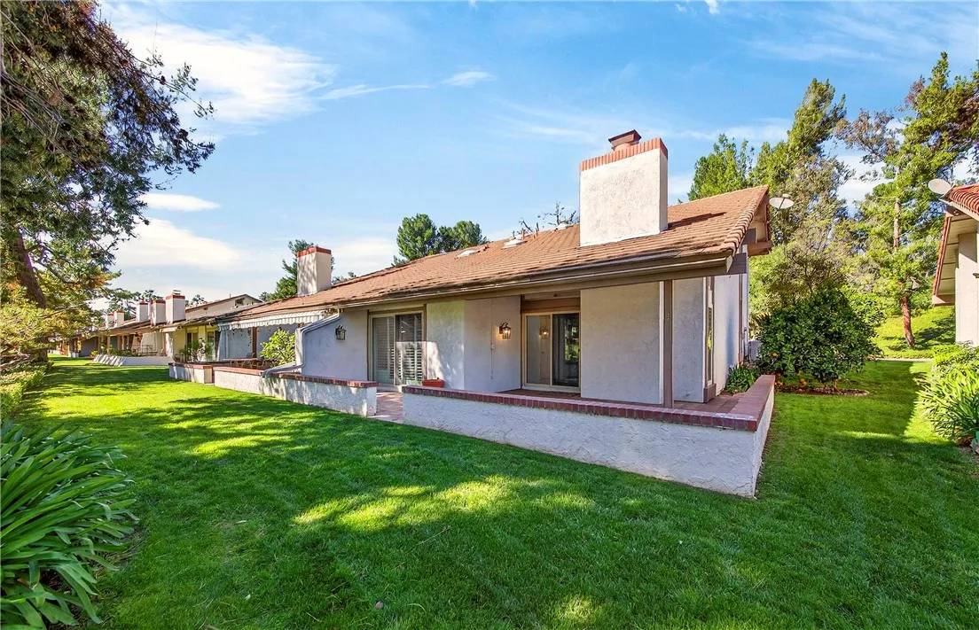 680 Via Zapata, Riverside, California 92507 home-pic-52