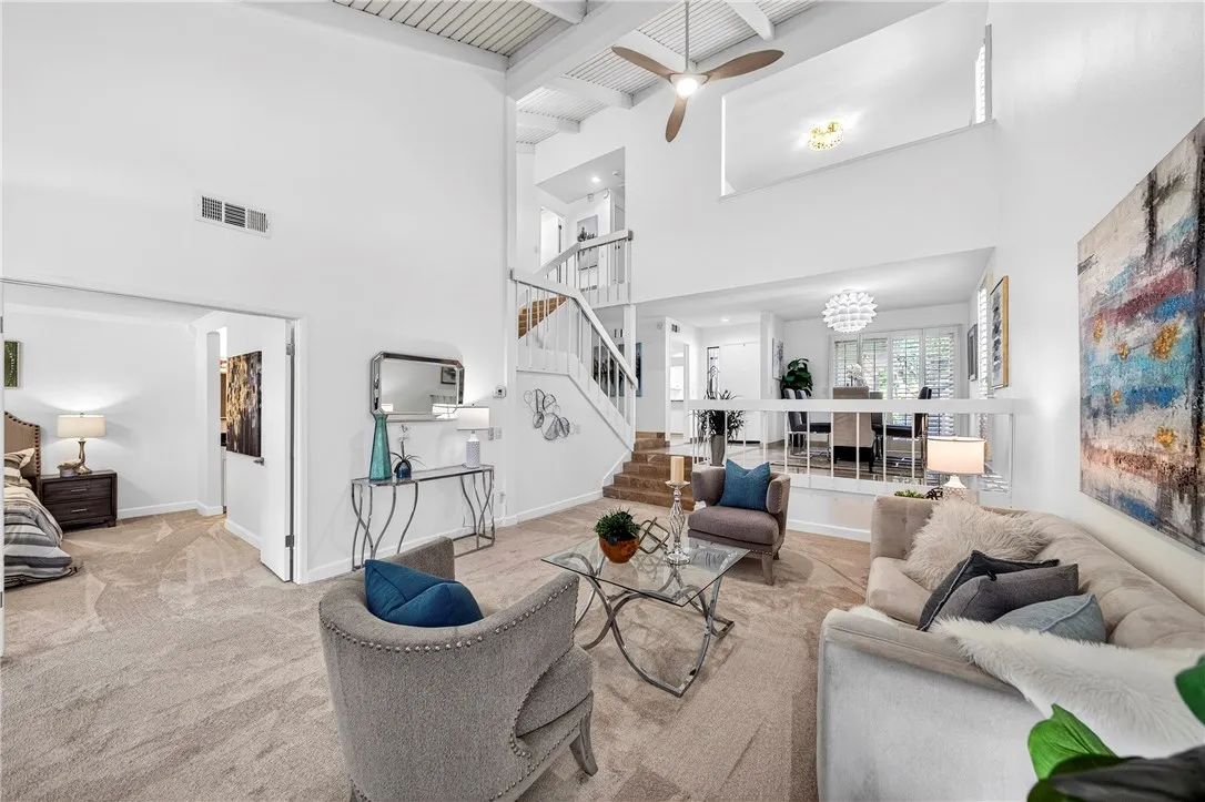 680 Via Zapata, Riverside, California 92507 home-pic-33